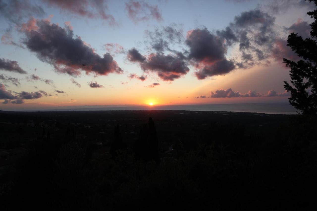 Petromanos, A Unique Place With Dreamy Sunsets! Villa Xirokambos  Esterno foto