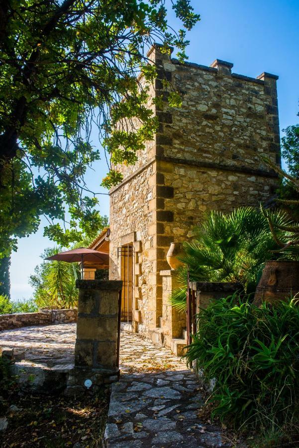 Petromanos, A Unique Place With Dreamy Sunsets! Villa Xirokambos  Esterno foto