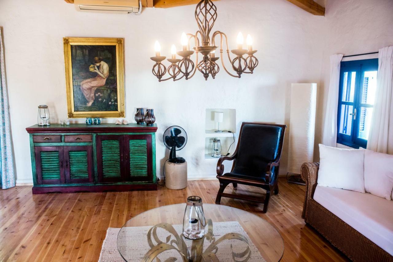 Petromanos, A Unique Place With Dreamy Sunsets! Villa Xirokambos  Esterno foto