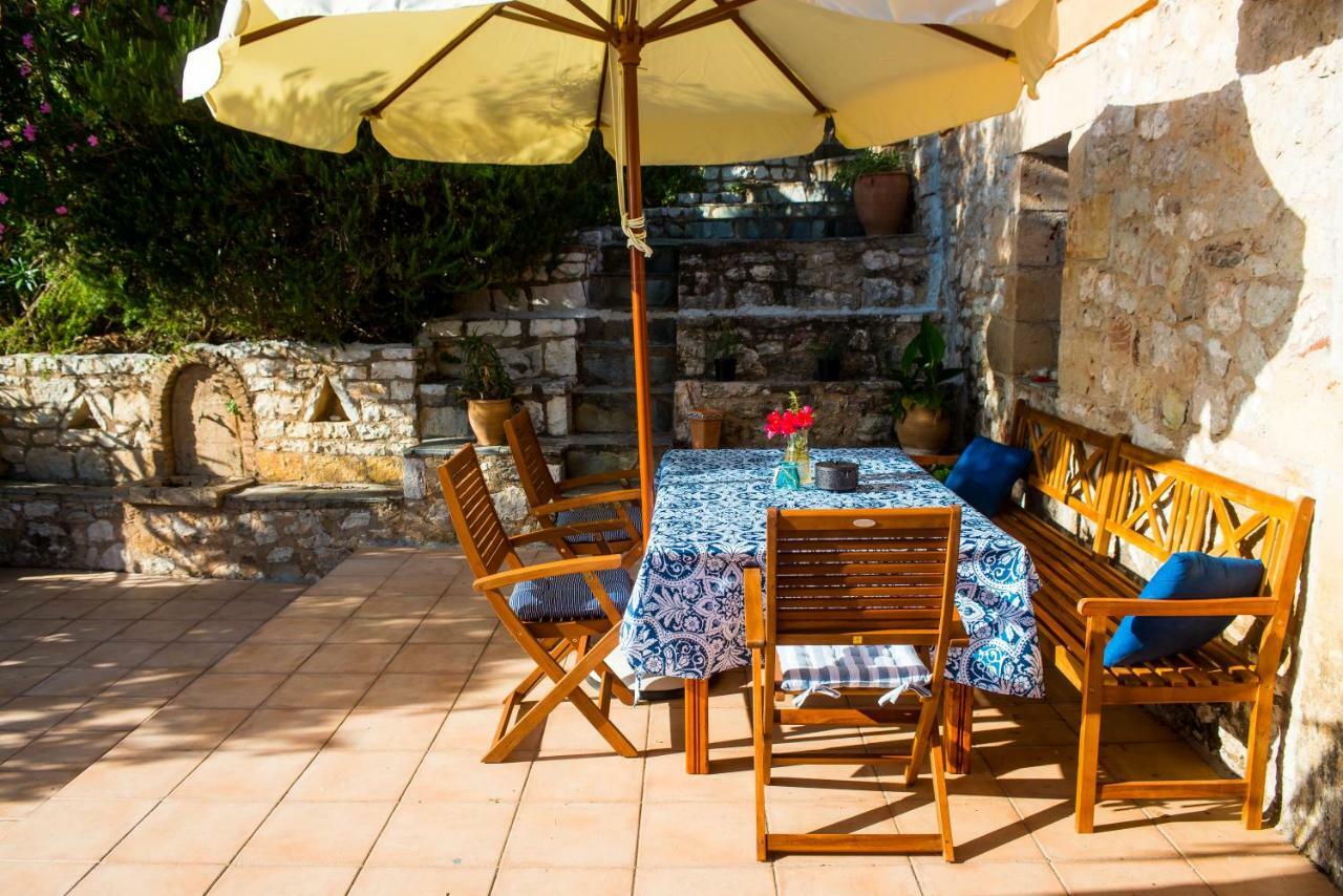 Petromanos, A Unique Place With Dreamy Sunsets! Villa Xirokambos  Esterno foto